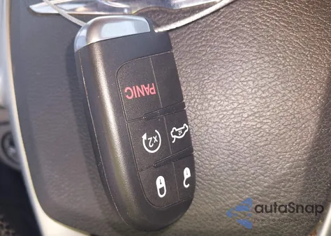 2014 Chrysler 300 z USA, uszkodzony, nr VIN 2C3CCAAG7EH181109